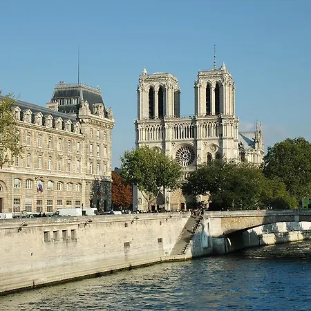 Charme Parisien Privas * Parigi